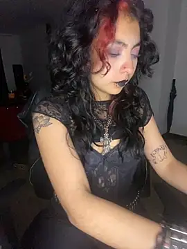 Snapshot of _Gothiccbitch_ chatting on September 28, 6:53 am  Gothiccbitch  online show from September 28, 6:53 am