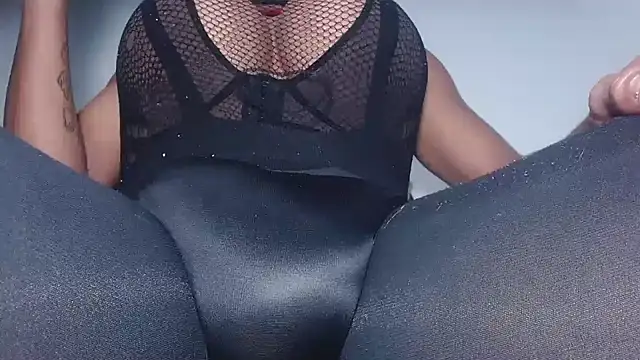 andreablackcock online show from April 11, 6:30 am