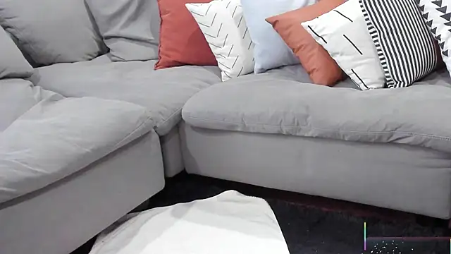  alaiasmile  online show from October 21, 5:06 pm