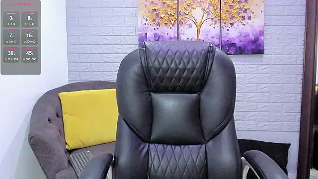  alaiasmile  online show from March 18, 7:19 pm