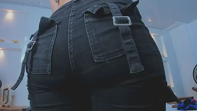 Dalia-Prada online show from March 25, 4:17 am