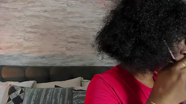 Anneth  M online show from November 21, 7:49 pm