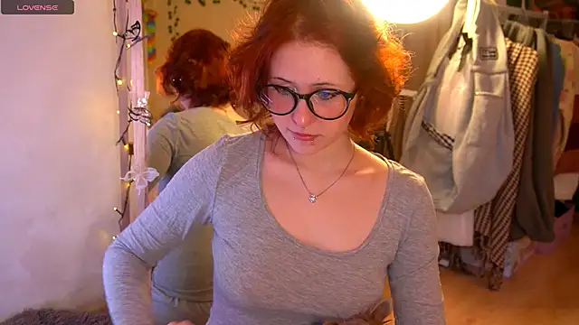 lily noris online show from March 5, 2:46 pm