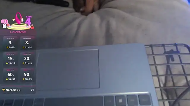 LaraReinaDelSol online show from October 4, 9:48 am