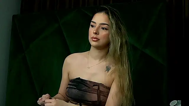 ScarletColes online show from March 5, 11:44 pm