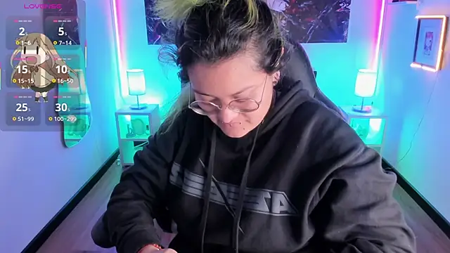 lucky-leah online show from September 16, 3:58 am