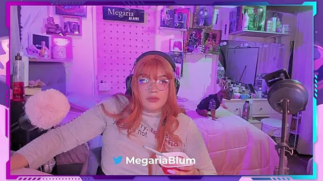 MegariaB online show from October 14, 4:04 am