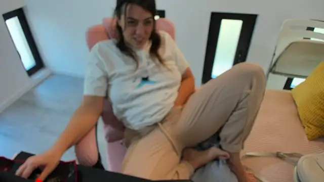 Dyana Kaylinn online show from November 1, 6:50 am