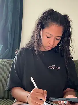 AshleyLoveee online show from March 28, 3:11 pm