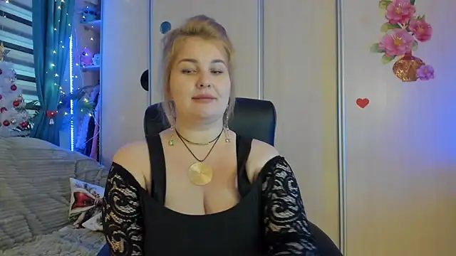 CoraSwon online show from January 8, 10:41 am