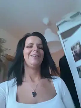 Off  Melonenmandy online show from April 14, 5:24 pm