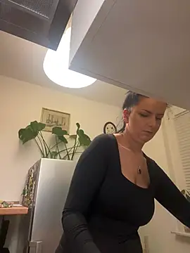 Off  Melonenmandy online show from March 20, 6:02 pm