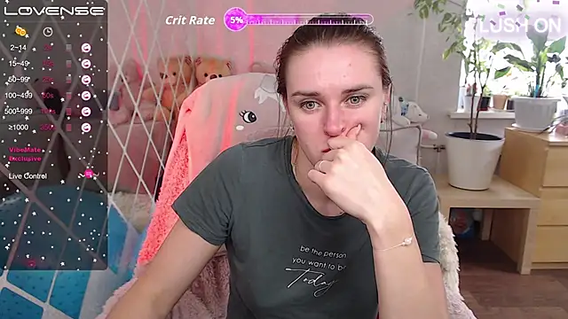 Snapshot of Bella__Swoon chatting on September 23, 8:34 am Bella Swoon online show from September 23, 8:34 am
