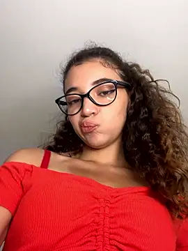 uniquerossie online show from January 7, 8:07 am