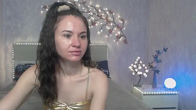 KaraCriegs online show from March 15, 6:43 pm