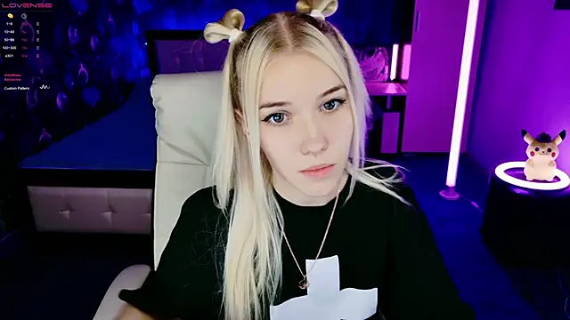 ShhhO O online show from November 2, 3:59 pm