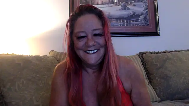 LexxiLeeds online show from November 7, 11:38 am