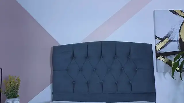 mailin18 online show from April 13, 10:21 pm