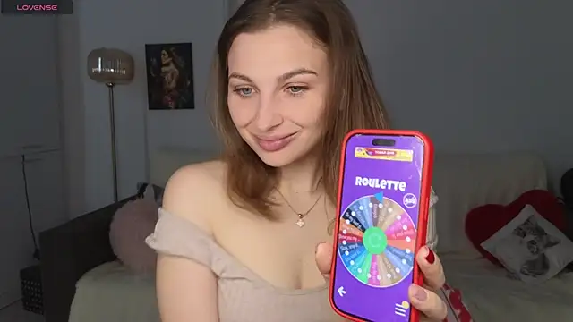 Amelia55555 online show from April 18, 11:35 am