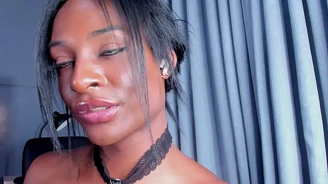 nahomi campbell online show from May 29, 2:09 am