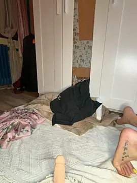 tmona1917 online show from December 17, 4:00 pm