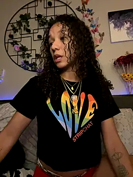 Snapshot of _Neeka_ chatting on September 20, 4:11 am  Neeka  online show from September 20, 4:11 am
