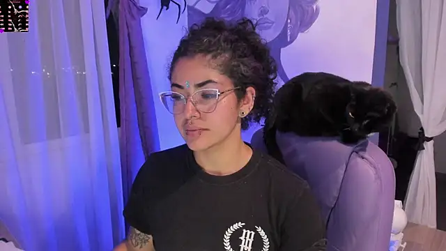 witchviolet online show from December 1, 3:32 am