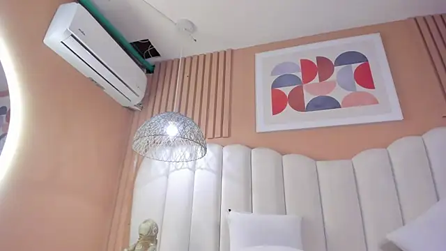 chloe watson  online show from October 31, 6:26 am