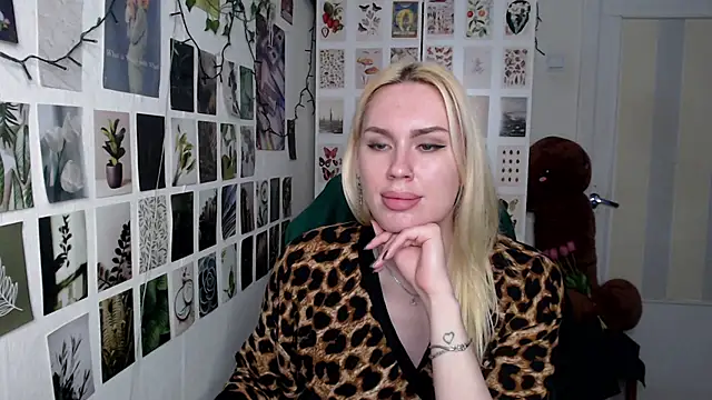 CapriScorpion online show from April 4, 4:28 pm