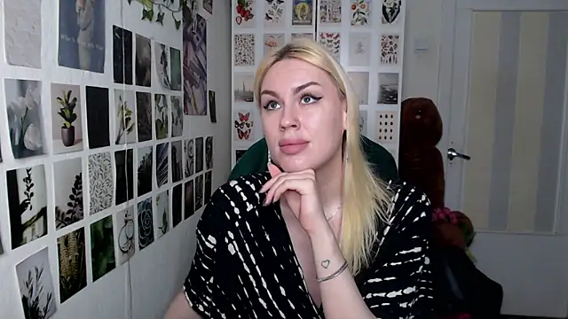 CapriScorpion online show from April 13, 2:51 pm