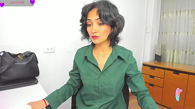 Hannaaaa   online show from September 18, 3:32 pm
