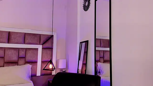 I Am Anniee online show from February 16, 12:27 pm