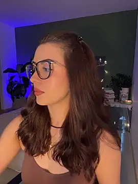 EmaSaenz online show from April 16, 10:01 pm