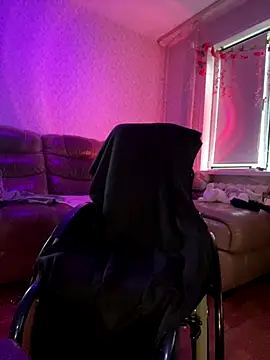 MiniSophiaa online show from September 11, 9:09 am