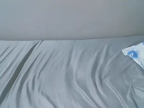 femaqueen online show from November 17, 5:24 pm