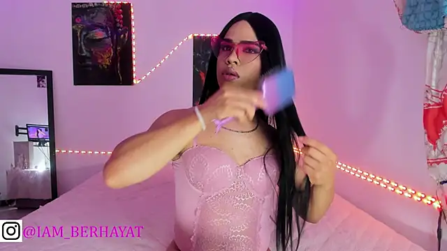 DIRTY SEXY BERHAYAT online show from November 7, 12:55 pm