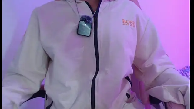 Alizon95 online show from April 1, 8:39 pm