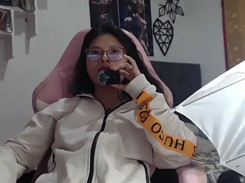 Alizon95 online show from March 21, 1:43 am