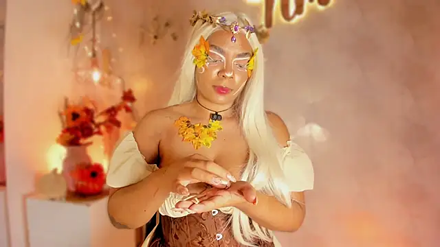 Nicolemorelli2 online show from October 28, 5:30 pm