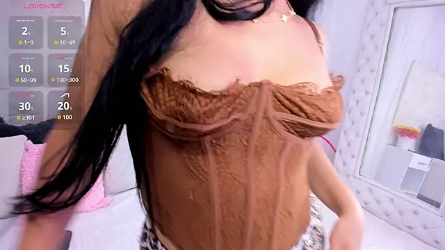 Snapshot of thaliia_gomez chatting on October 3, 7:19 pm thaliia gomez online show from October 3, 7:19 pm