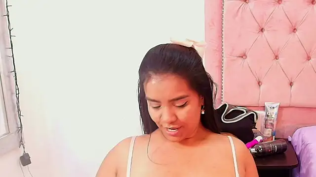 hannnasmith online show from February 11, 3:41 am