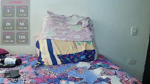 mrsmaira online show from April 11, 3:16 pm