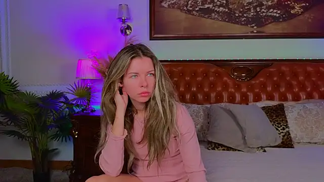 Real Tini online show from November 11, 6:09 am