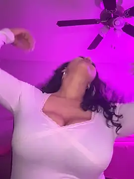 Snapshot of Lickplayofficial chatting on September 17, 4:10 am Lickplayofficial online show from September 17, 4:10 am