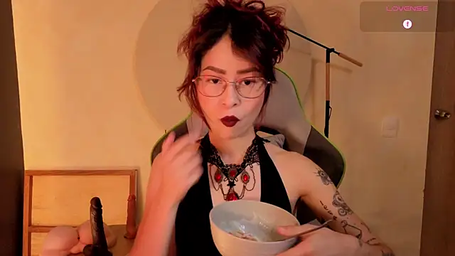 rosse 98  online show from April 10, 1:17 pm