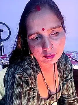 reemacouple007 online show from February 11, 9:00 am