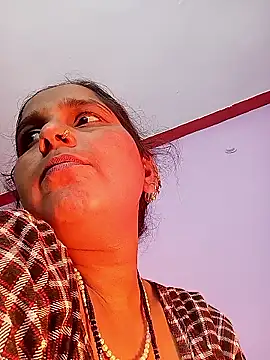 reemacouple007 online show from January 17, 8:00 am