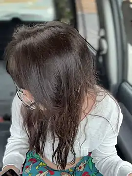 urpuppymoon online show from February 18, 4:50 pm