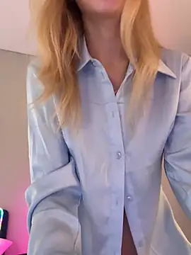 LunaRase online show from April 12, 7:55 am