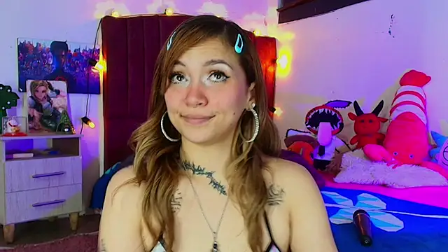 alisson zafiro  online show from November 3, 4:27 am